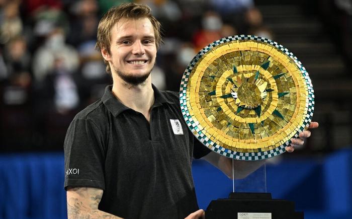 张提供了可 张提供了可