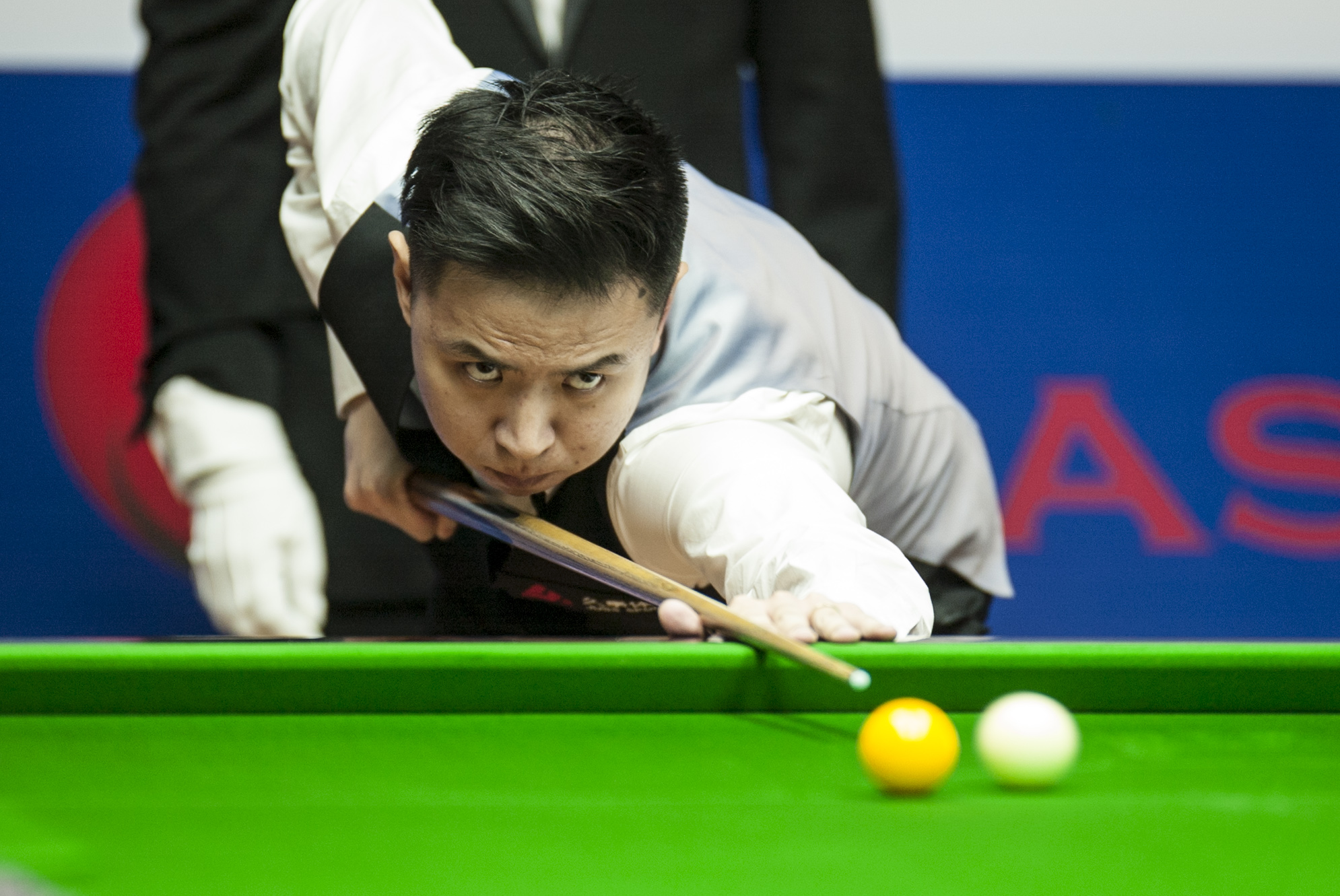 换中游刃有 换中游刃有