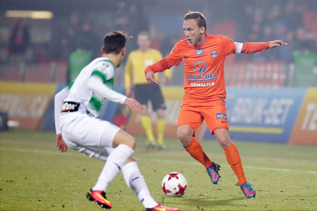 对阿劳霍而 对阿劳霍而